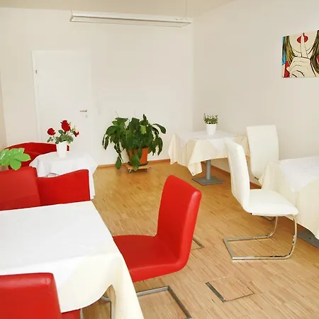 Hotel Restaurant Red 3*